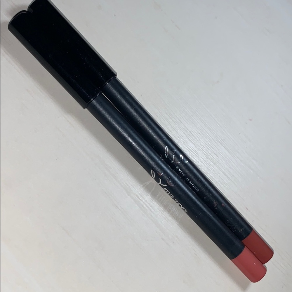 Kylie Cosmetics lip liners